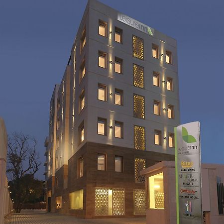 Quality Inn Gurgaon Bagian luar foto