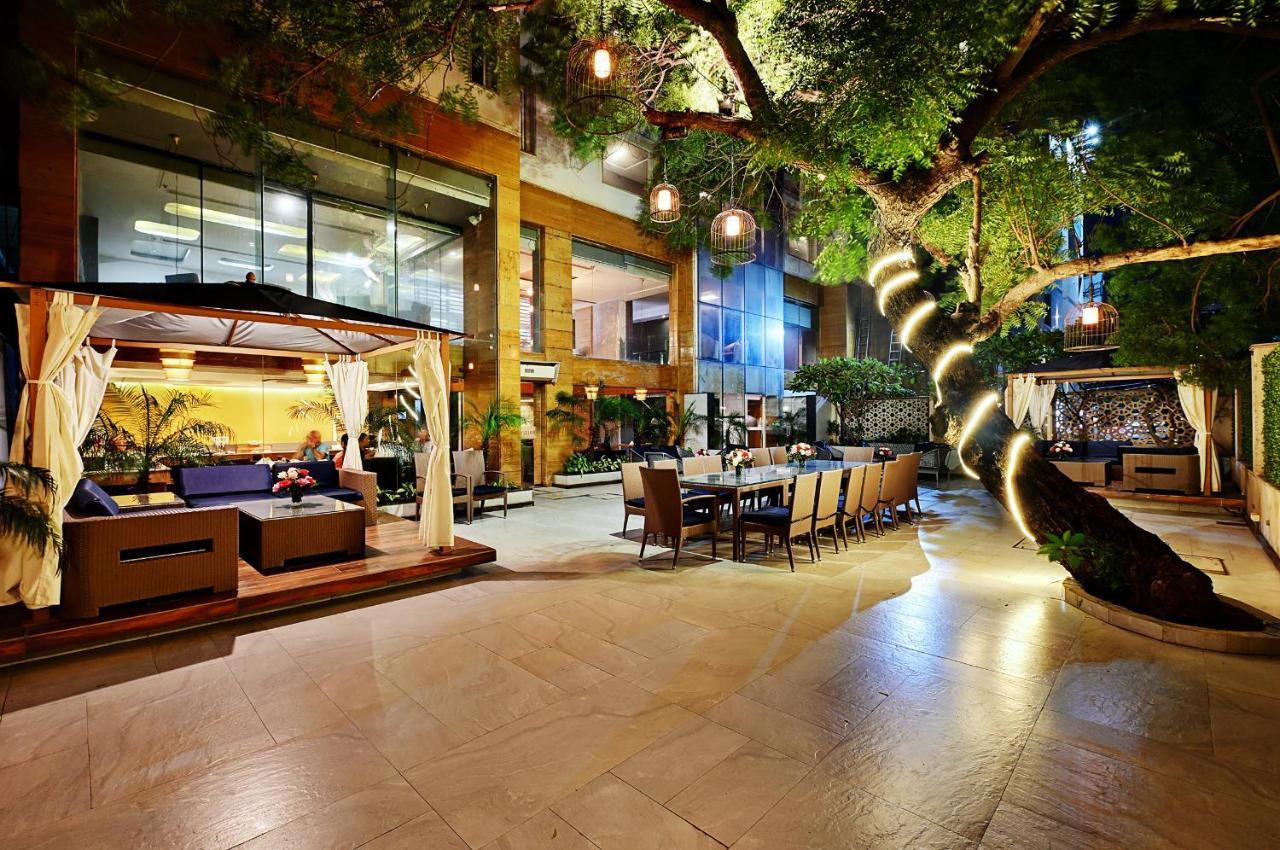 Quality Inn Gurgaon Bagian luar foto