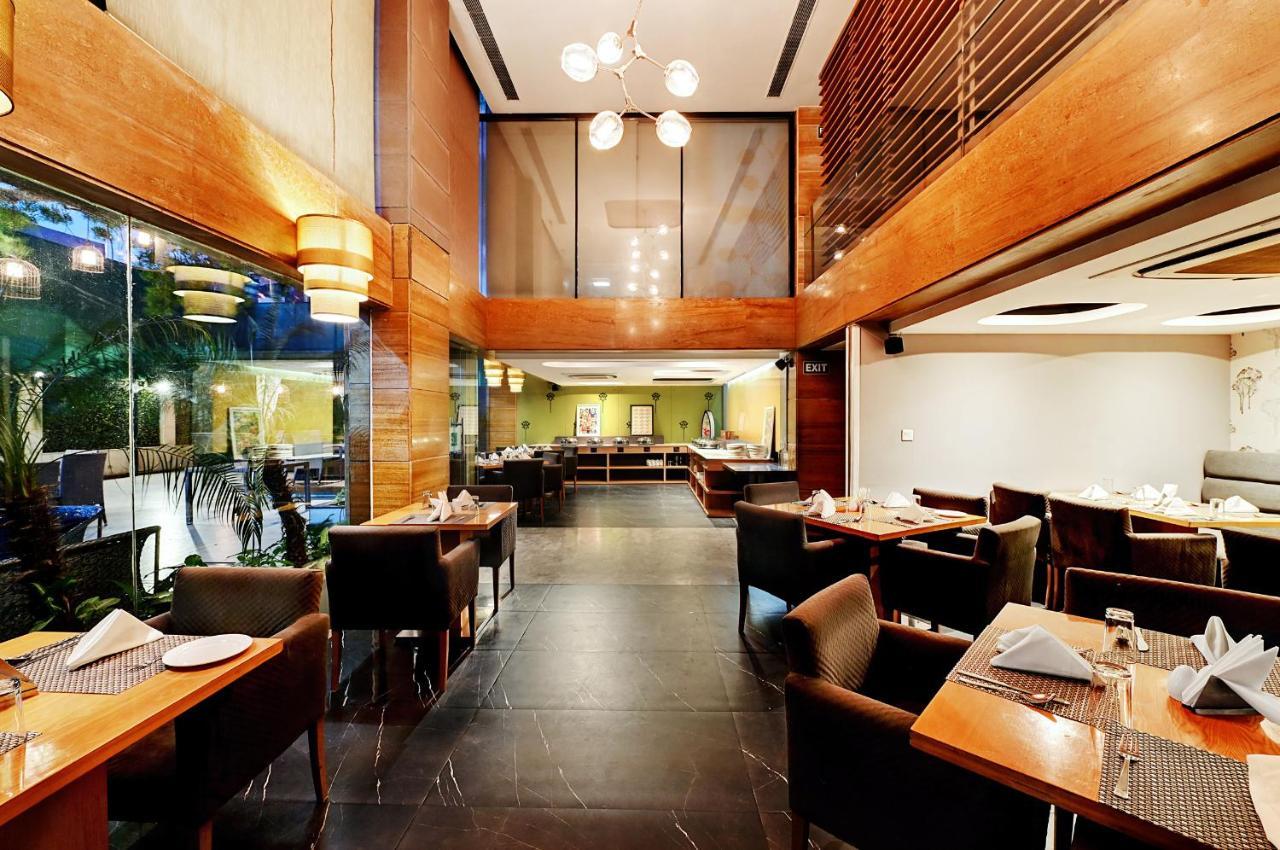 Quality Inn Gurgaon Bagian luar foto