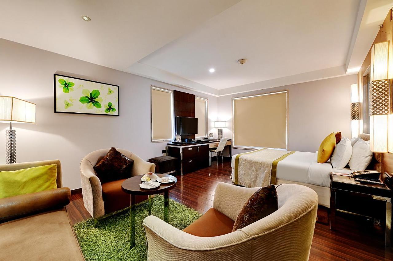 Quality Inn Gurgaon Bagian luar foto