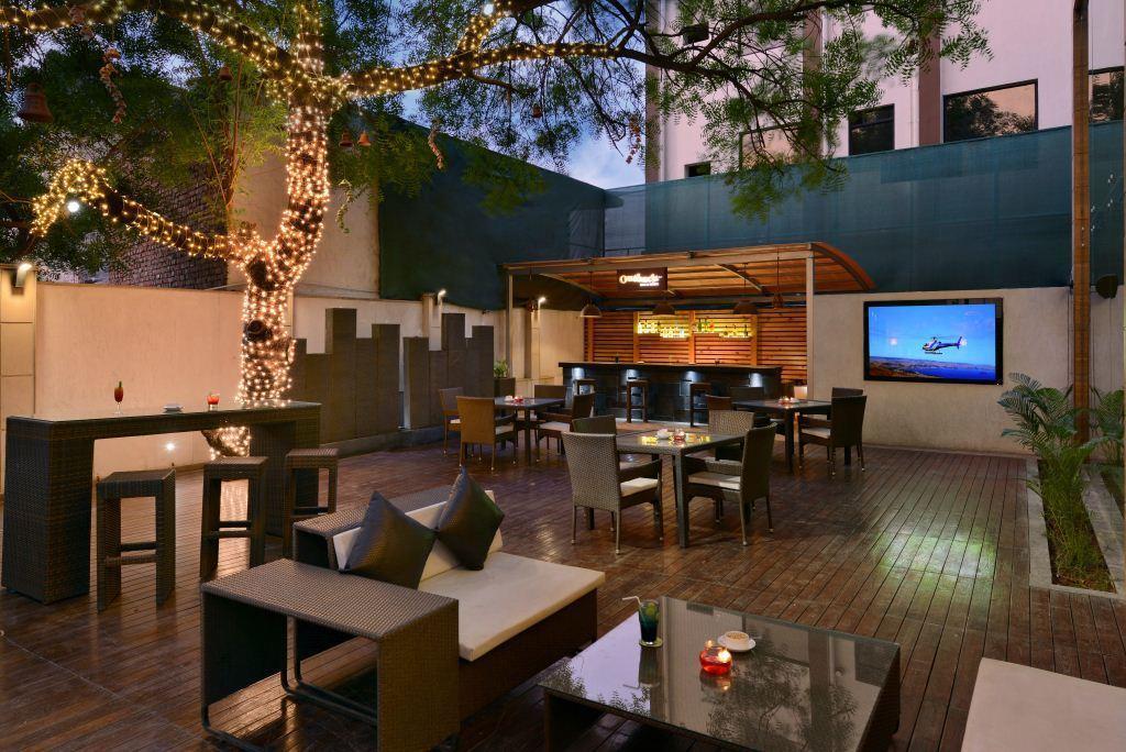 Quality Inn Gurgaon Bagian luar foto