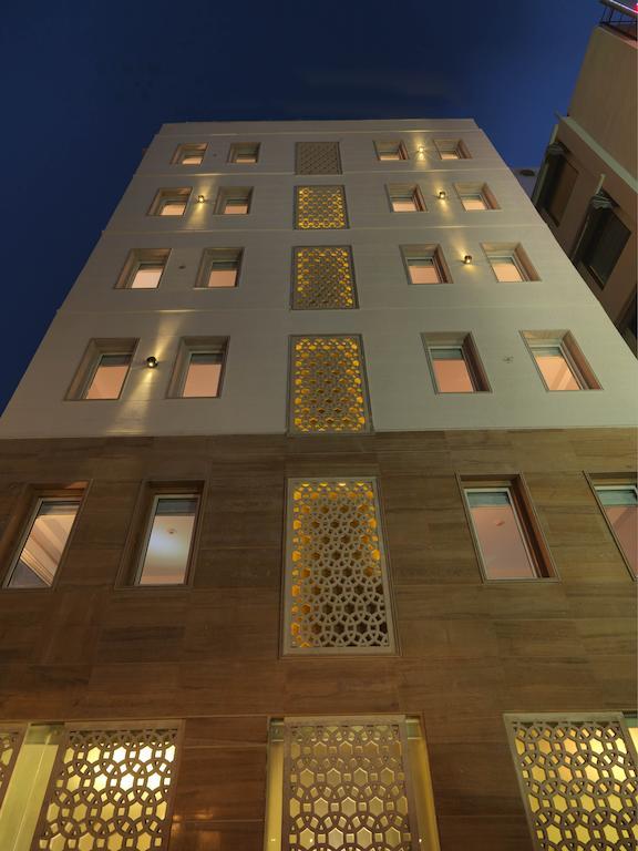 Quality Inn Gurgaon Bagian luar foto